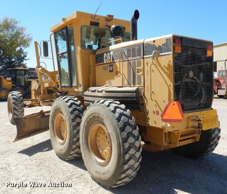 image for item KO9928 2004 Caterpillar 120H  motor grader