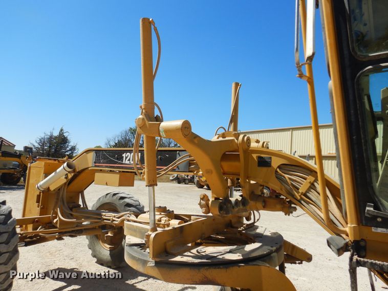 image for item KO9928 2004 Caterpillar 120H  motor grader