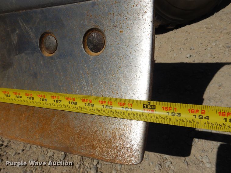 image for item KO9928 2004 Caterpillar 120H  motor grader