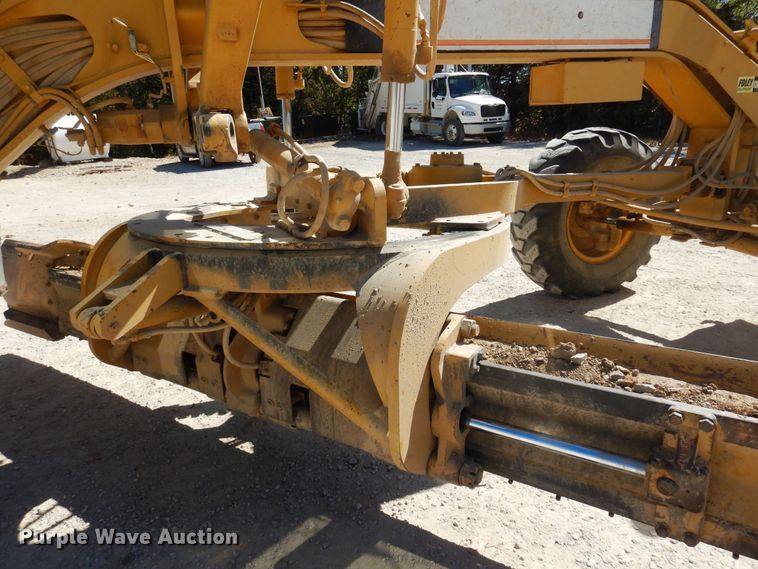 image for item KO9928 2004 Caterpillar 120H  motor grader