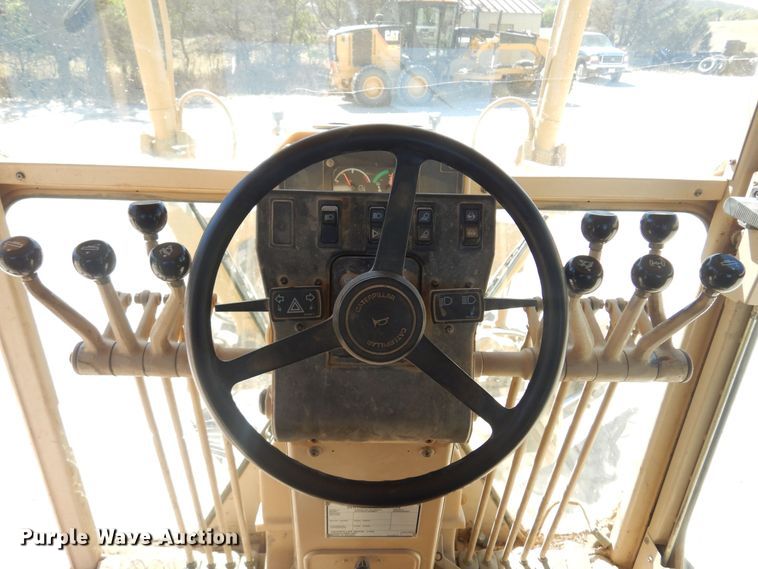 image for item KO9928 2004 Caterpillar 120H  motor grader