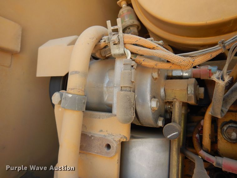 image for item KO9928 2004 Caterpillar 120H  motor grader