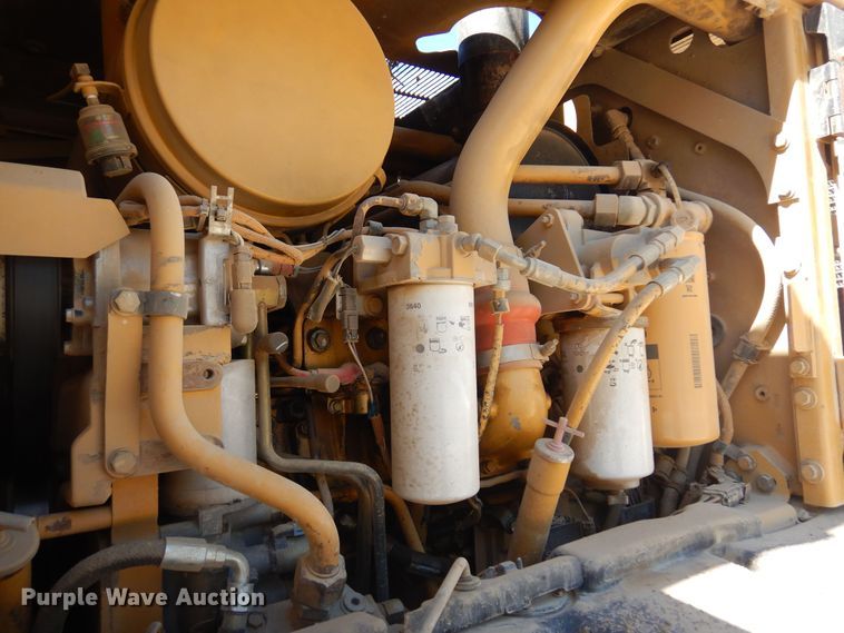 image for item KO9928 2004 Caterpillar 120H  motor grader