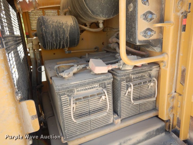 image for item KO9928 2004 Caterpillar 120H  motor grader