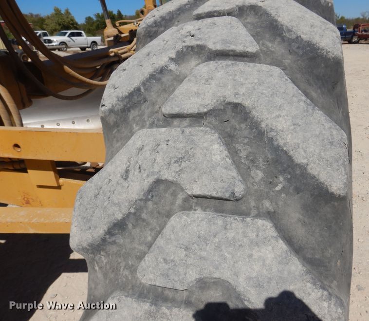 image for item KO9928 2004 Caterpillar 120H  motor grader