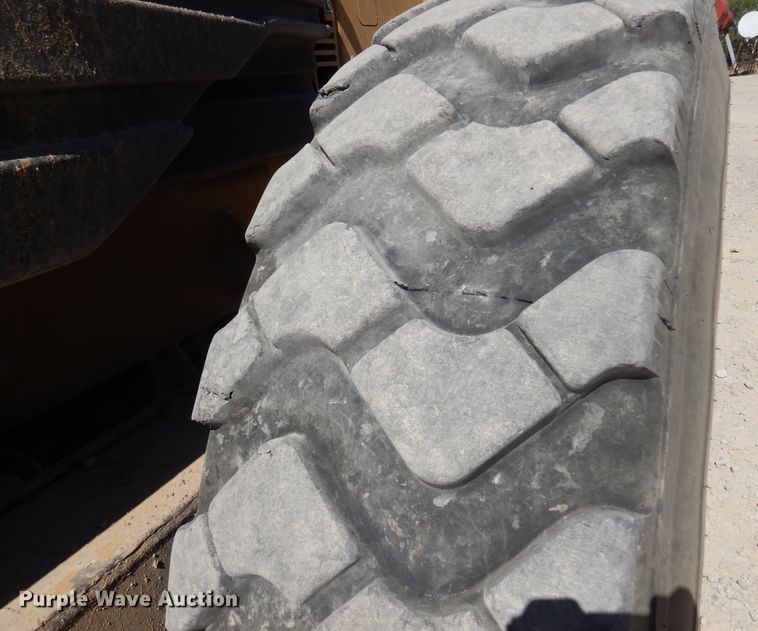 image for item KO9928 2004 Caterpillar 120H  motor grader