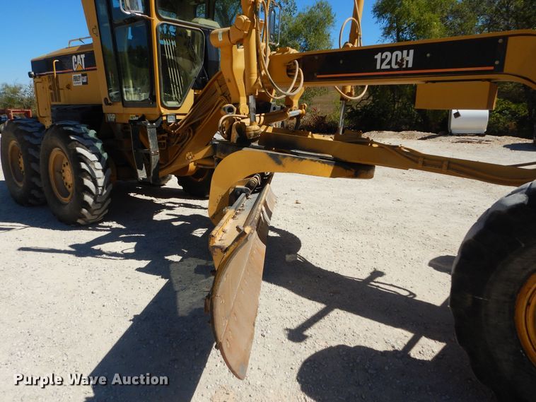 image for item KO9929 2005 Caterpillar 120H  motor grader
