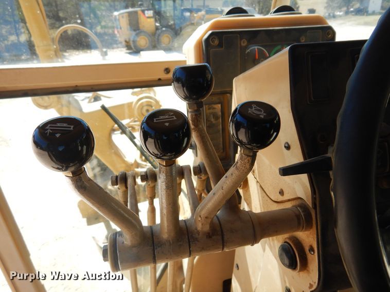 image for item KO9929 2005 Caterpillar 120H  motor grader