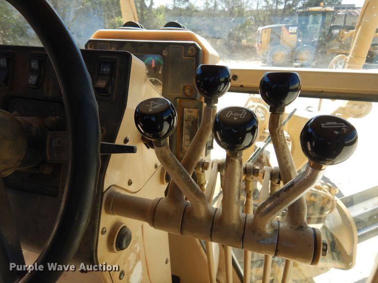 image for item KO9929 2005 Caterpillar 120H  motor grader