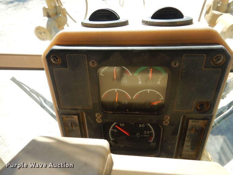 image for item KO9929 2005 Caterpillar 120H  motor grader