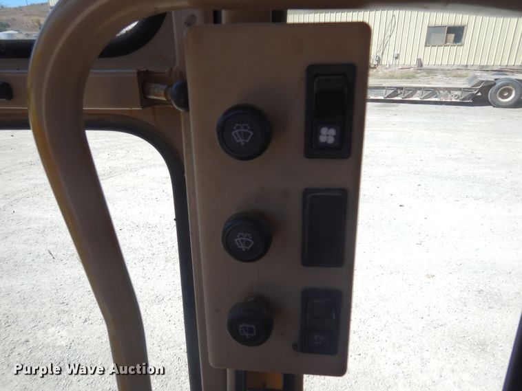 image for item KO9929 2005 Caterpillar 120H  motor grader