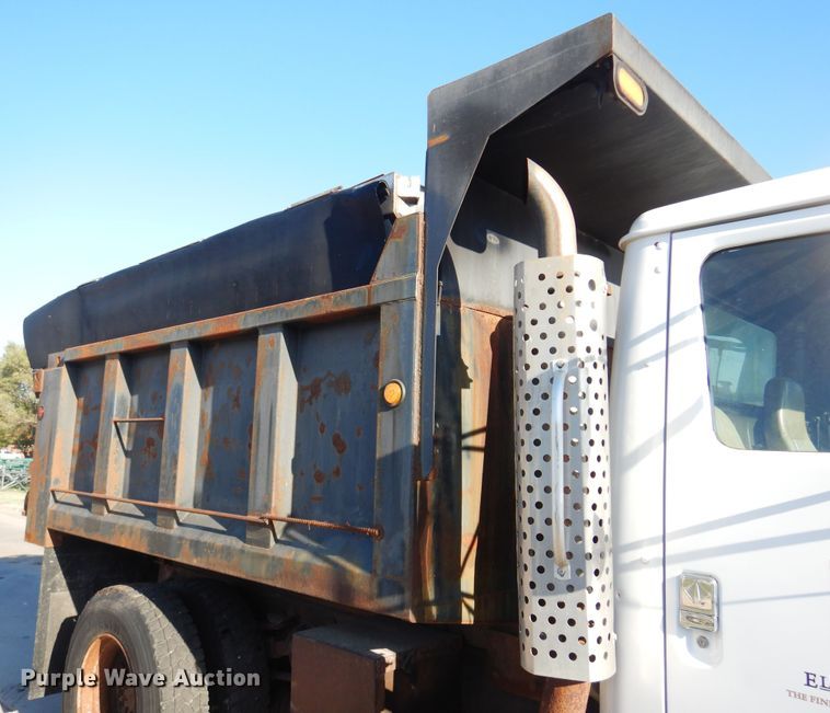 image for item KO9937 1995 International 4700  dump truck