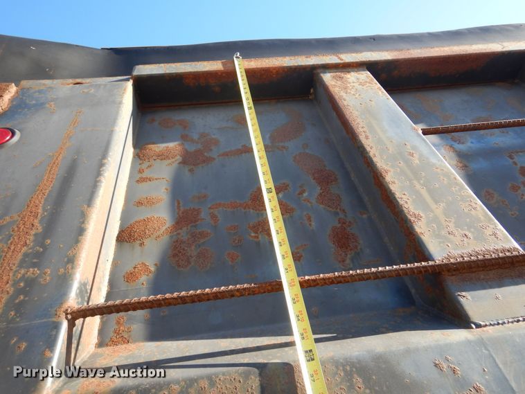 image for item KO9937 1995 International 4700  dump truck