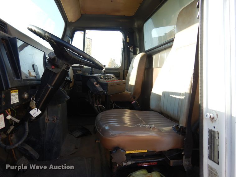 image for item KO9937 1995 International 4700  dump truck