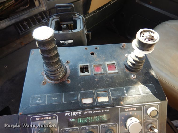 image for item KO9937 1995 International 4700  dump truck