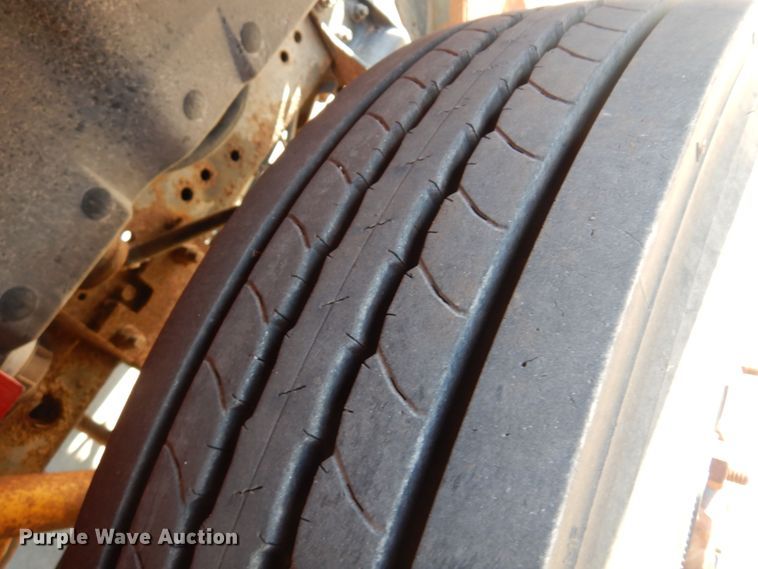 image for item KO9937 1995 International 4700  dump truck