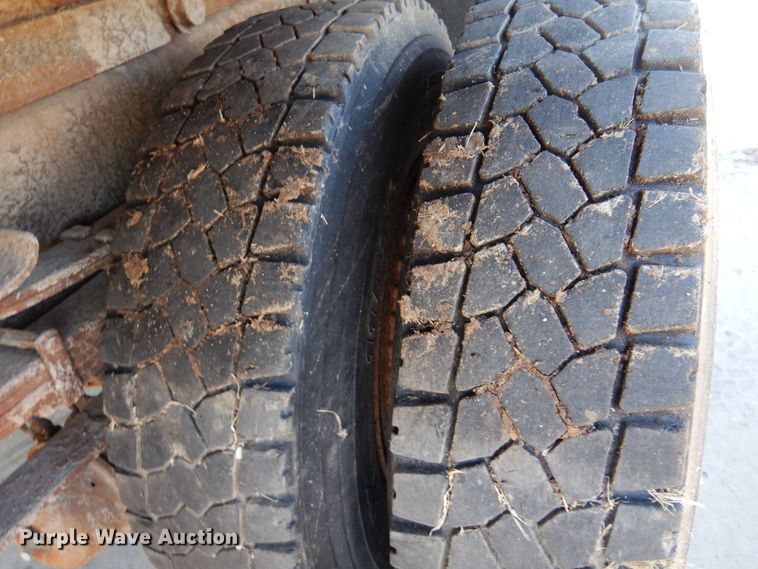 image for item KO9937 1995 International 4700  dump truck