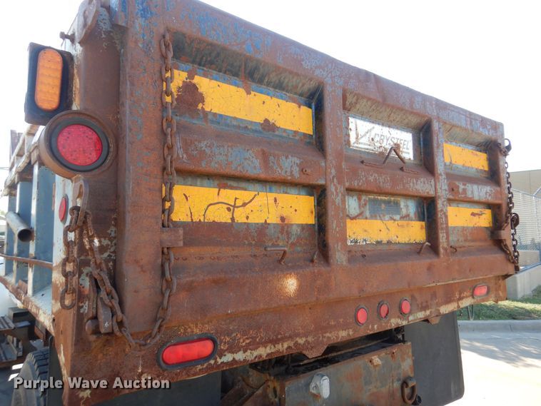 image for item KO9962 1991 International 4700  dump truck