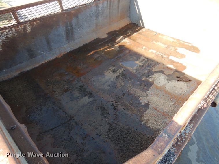 image for item KO9962 1991 International 4700  dump truck