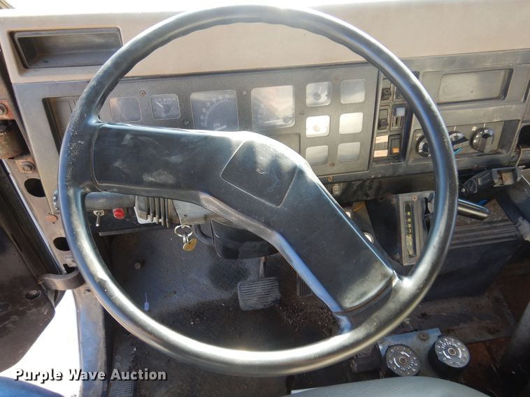 image for item KO9962 1991 International 4700  dump truck