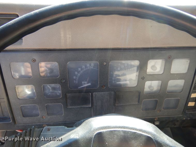 image for item KO9962 1991 International 4700  dump truck