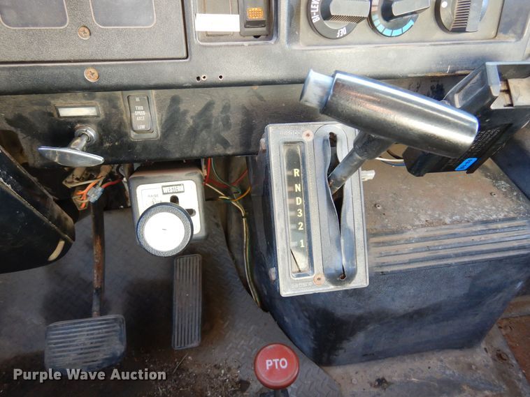 image for item KO9962 1991 International 4700  dump truck