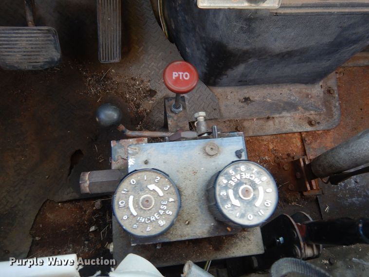 image for item KO9962 1991 International 4700  dump truck