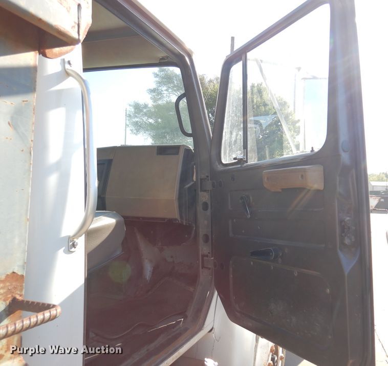 image for item KO9962 1991 International 4700  dump truck