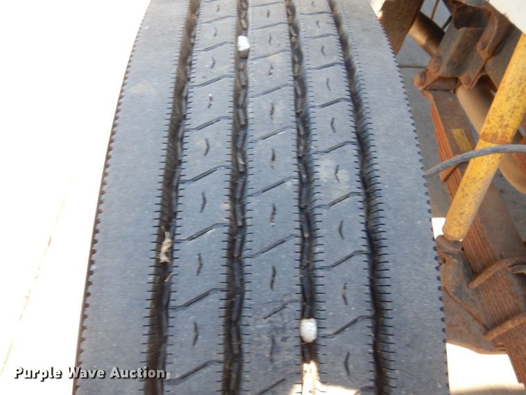 image for item KO9962 1991 International 4700  dump truck