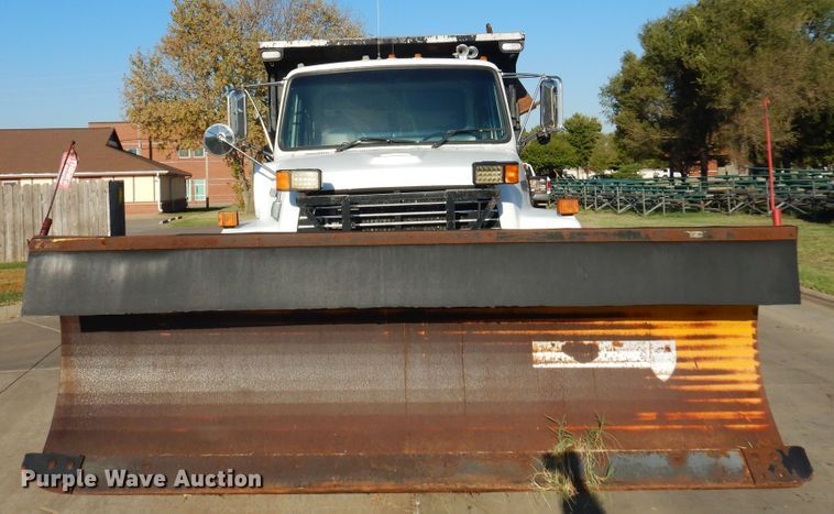 image for item KO9964 1995 Ford L8000  dump truck