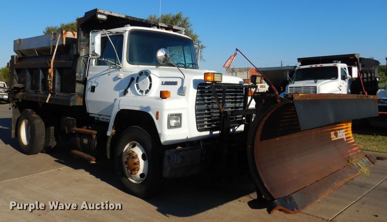 image for item KO9964 1995 Ford L8000  dump truck