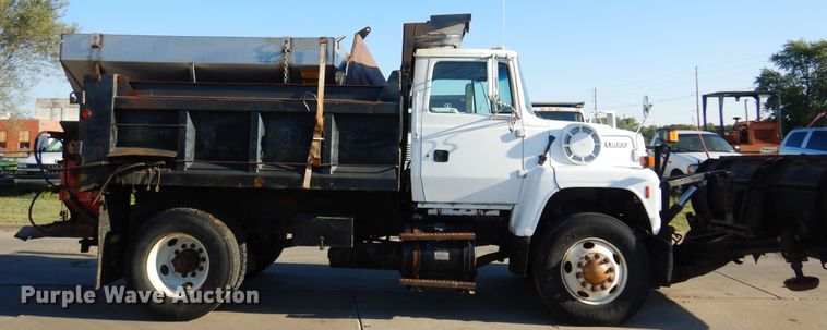 image for item KO9964 1995 Ford L8000  dump truck