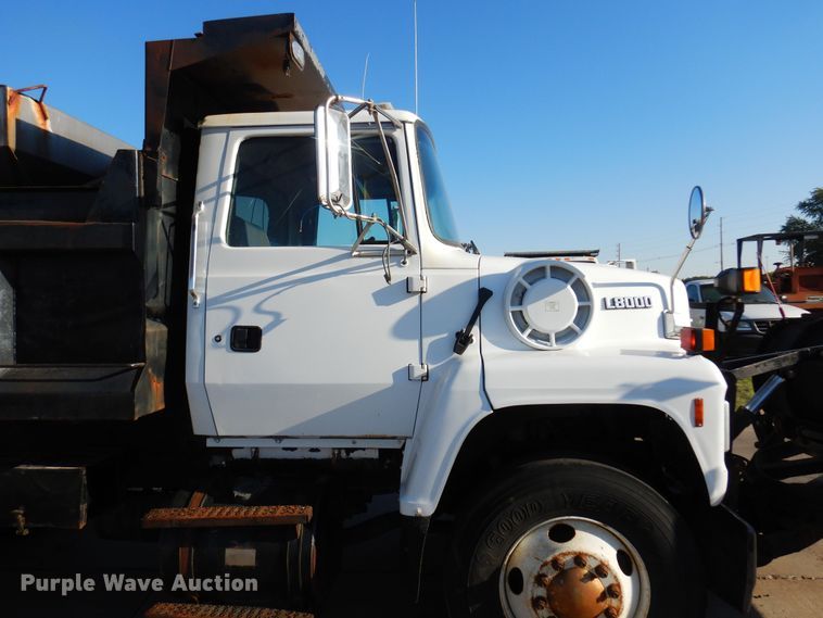 image for item KO9964 1995 Ford L8000  dump truck