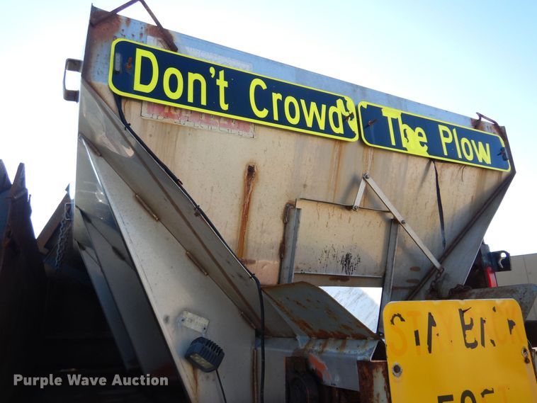 image for item KO9964 1995 Ford L8000  dump truck