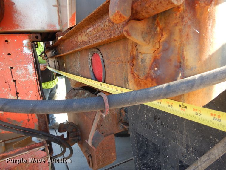 image for item KO9964 1995 Ford L8000  dump truck