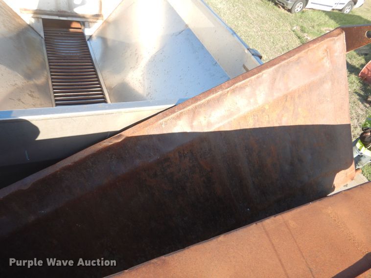 image for item KO9964 1995 Ford L8000  dump truck