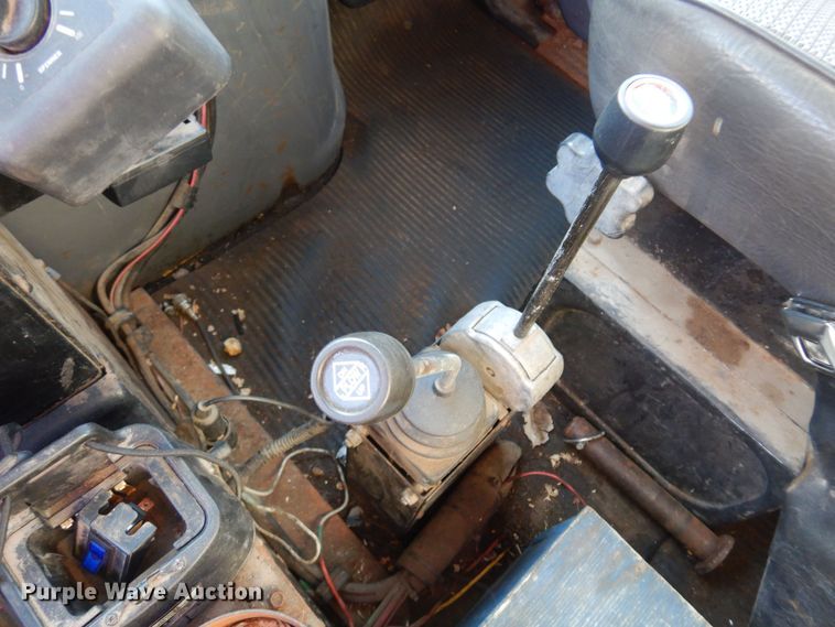 image for item KO9964 1995 Ford L8000  dump truck