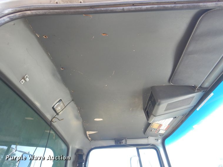 image for item KO9964 1995 Ford L8000  dump truck