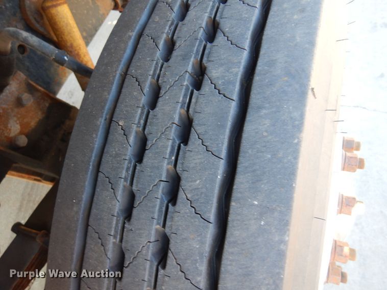 image for item KO9964 1995 Ford L8000  dump truck