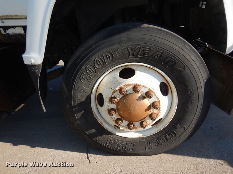 image for item KO9964 1995 Ford L8000  dump truck