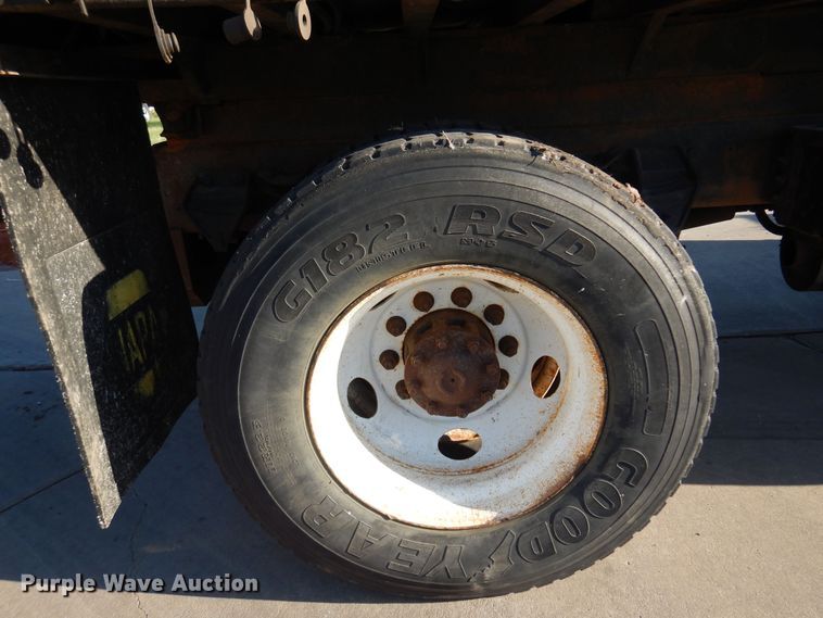 image for item KO9964 1995 Ford L8000  dump truck