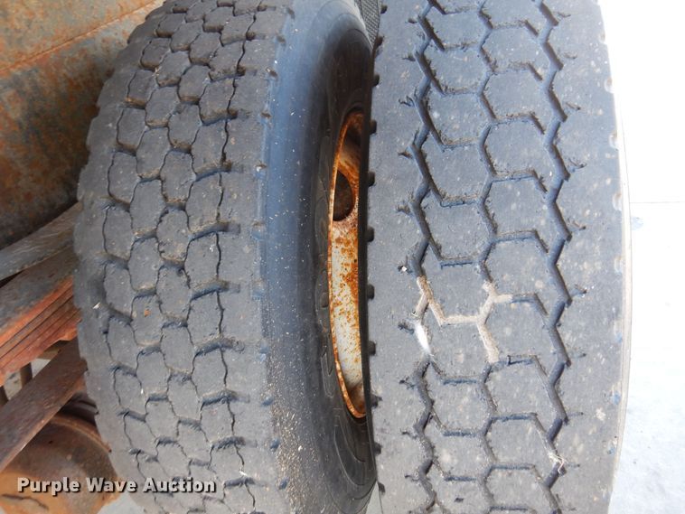 image for item KO9964 1995 Ford L8000  dump truck