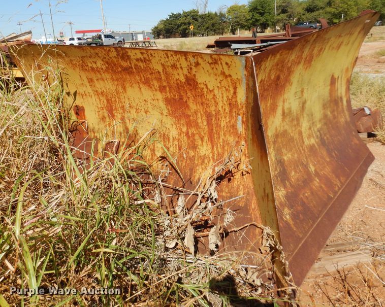 image for item KU9667 Balderson V50  V-plow