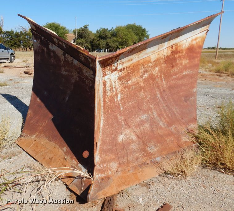 image for item KU9668 Wausau VX5896  V-plow