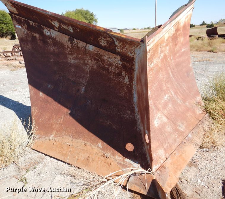 image for item KU9668 Wausau VX5896  V-plow