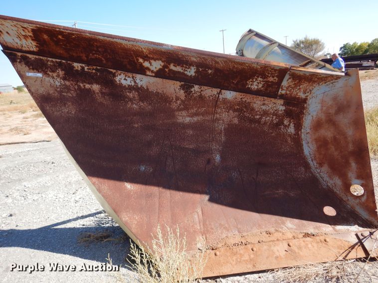 image for item KU9668 Wausau VX5896  V-plow