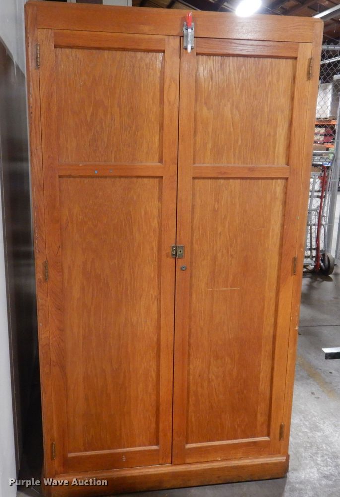 in Des Moines, IA Item KW9351 sold Purple Wave