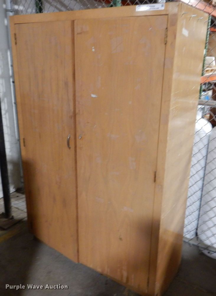 in Des Moines, IA Item KW9354 sold Purple Wave