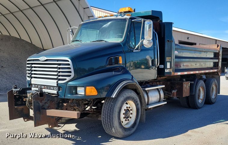 image for item KW9498 2004 Sterling L8500  dump truck