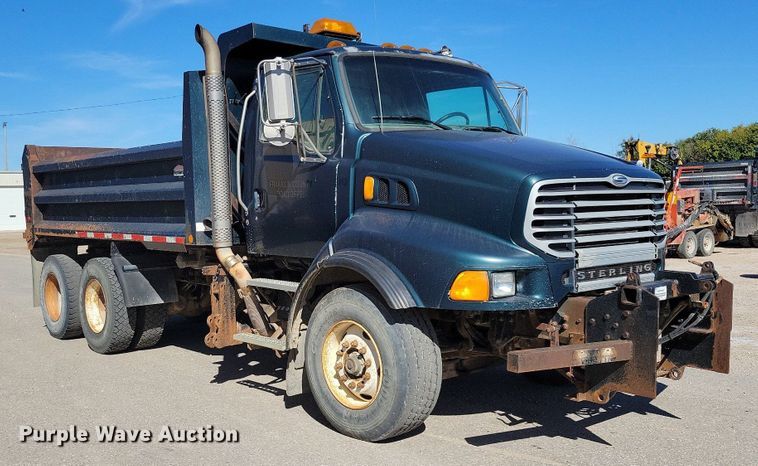 image for item KW9498 2004 Sterling L8500  dump truck
